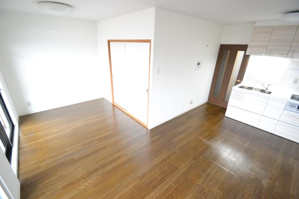 プラマー2番館の物件内観写真