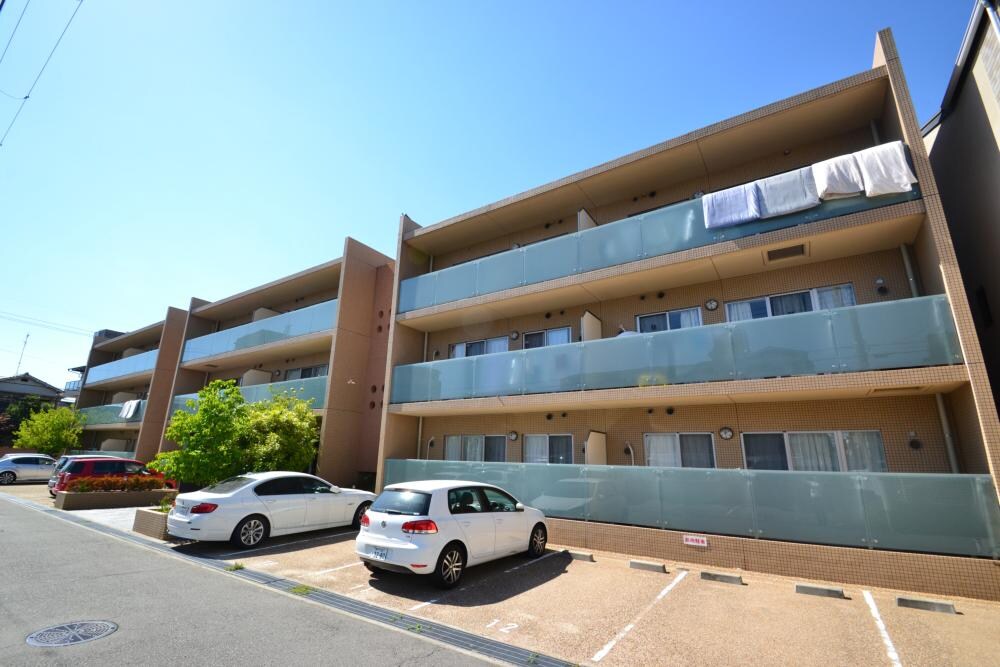 LePorte-Bonheurの物件外観写真