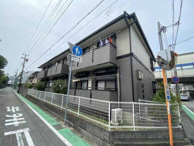 ハイカムール松井の物件外観写真