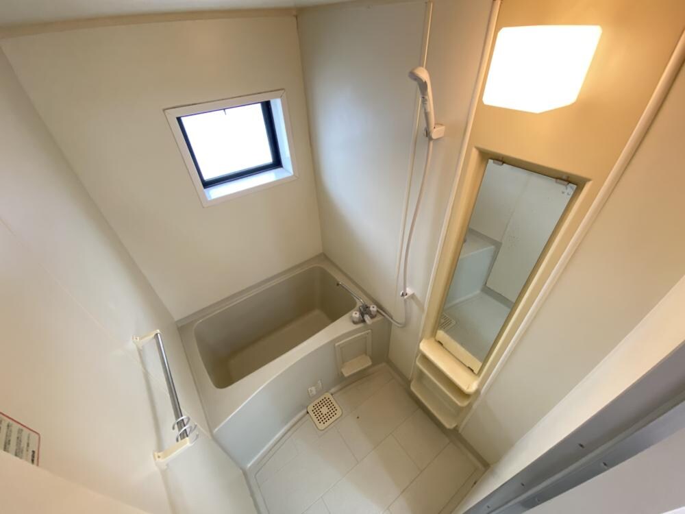 ハイカムール松井の物件内観写真