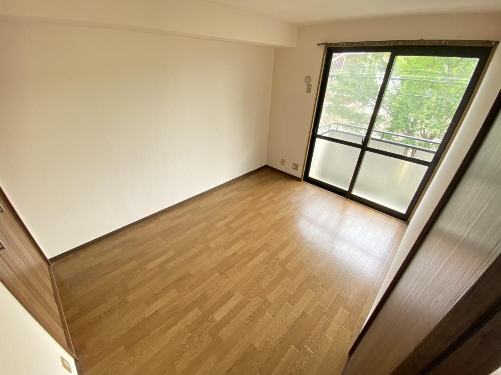 ハイカムール松井の物件内観写真