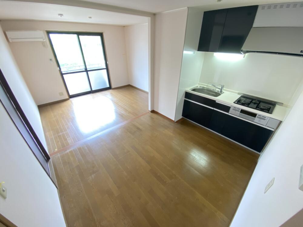 ハイカムール松井の物件内観写真