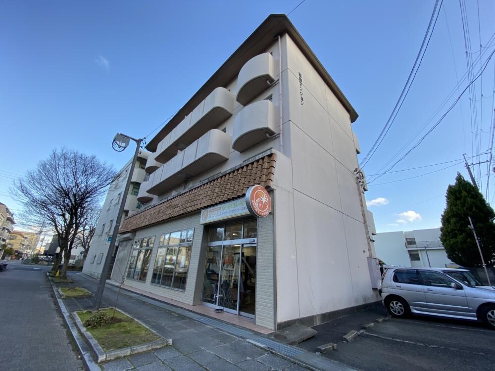 東田マンションの物件外観写真