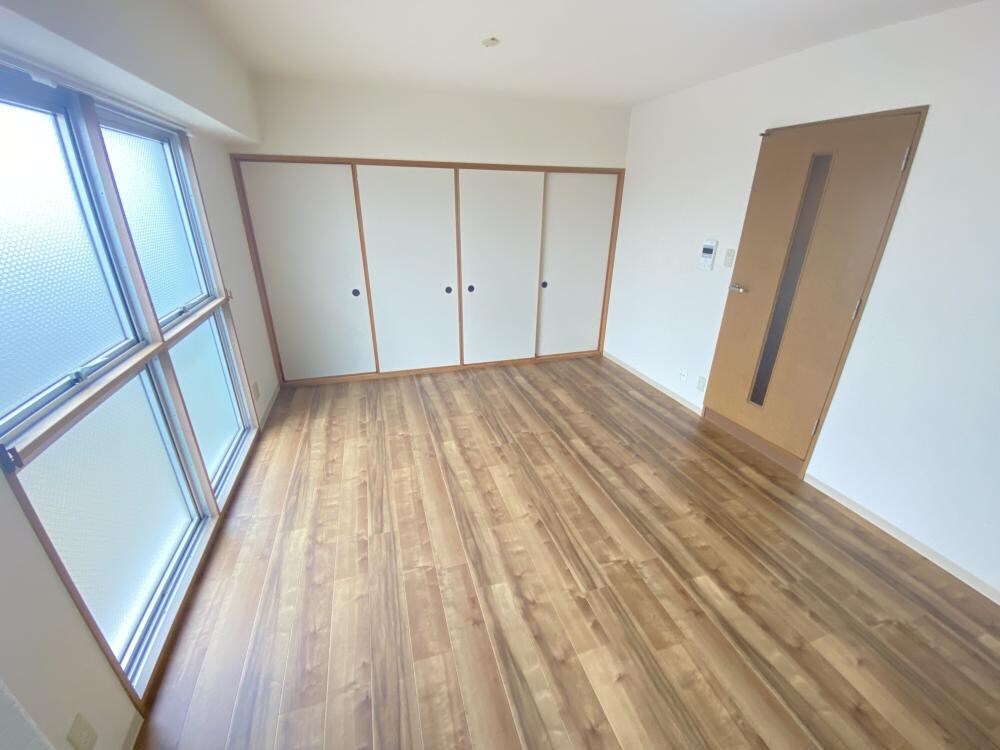 Y’sコート蘭びっくの物件内観写真