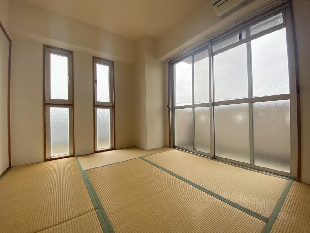 Y’sコート蘭びっくの物件内観写真