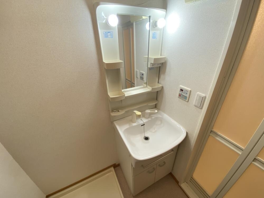 エテルノ昆陽3の物件内観写真