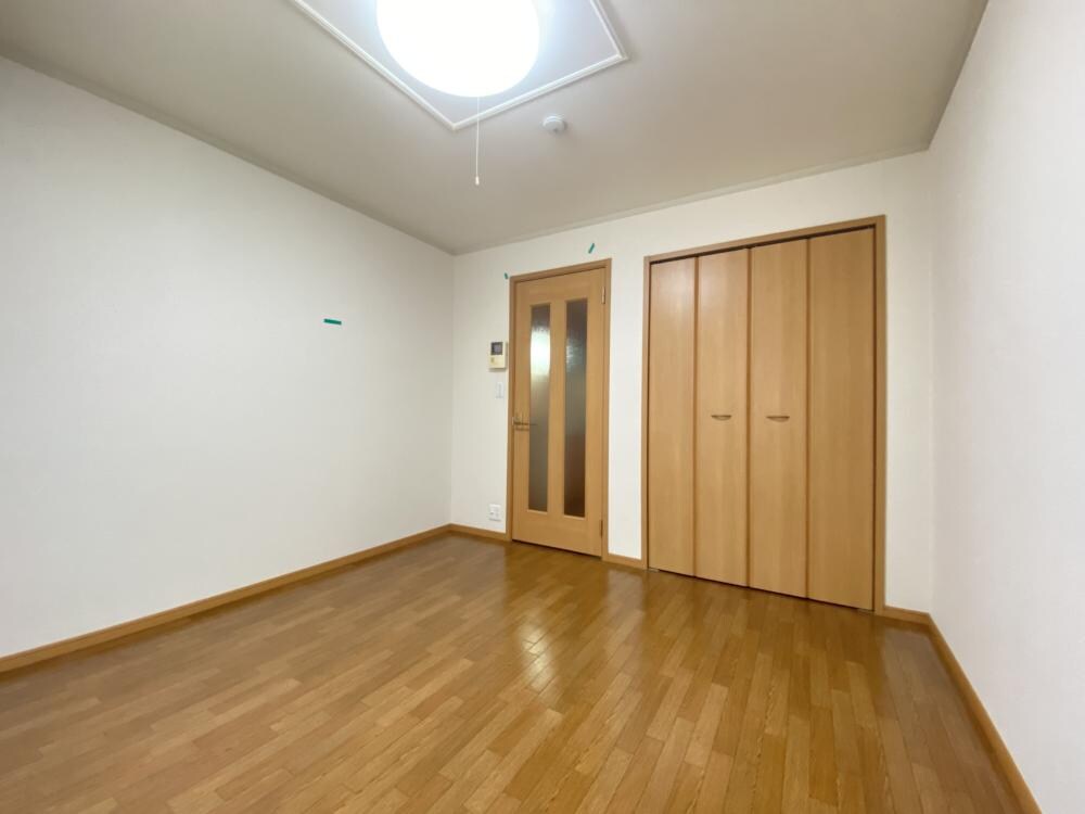 エテルノ昆陽3の物件内観写真