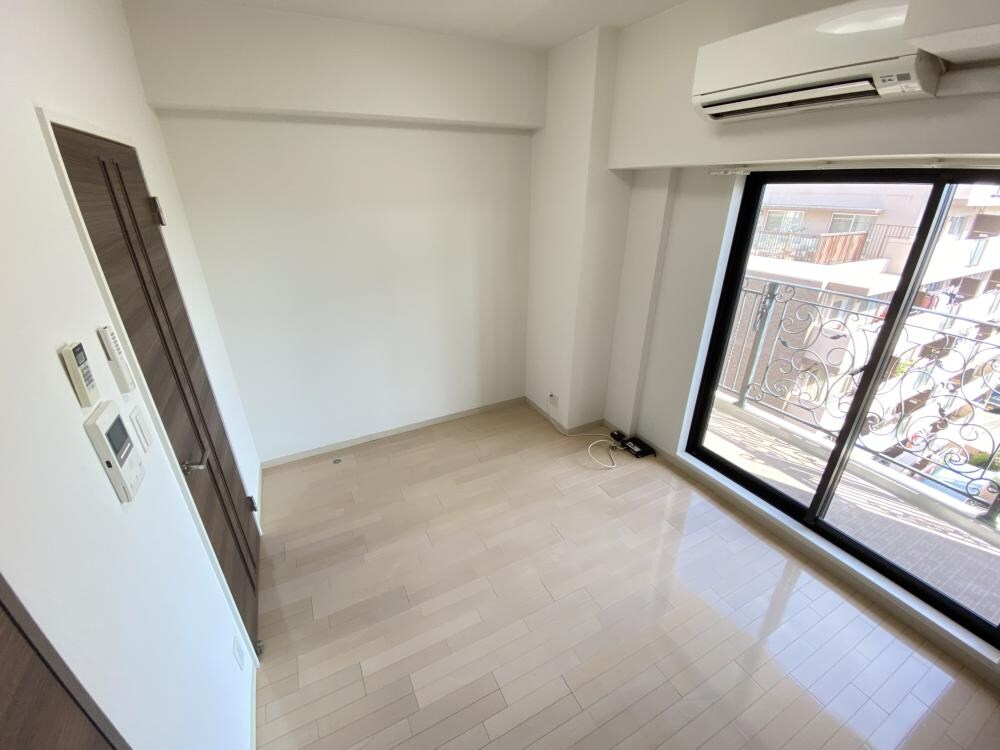 Luxe尼崎WESTの物件内観写真