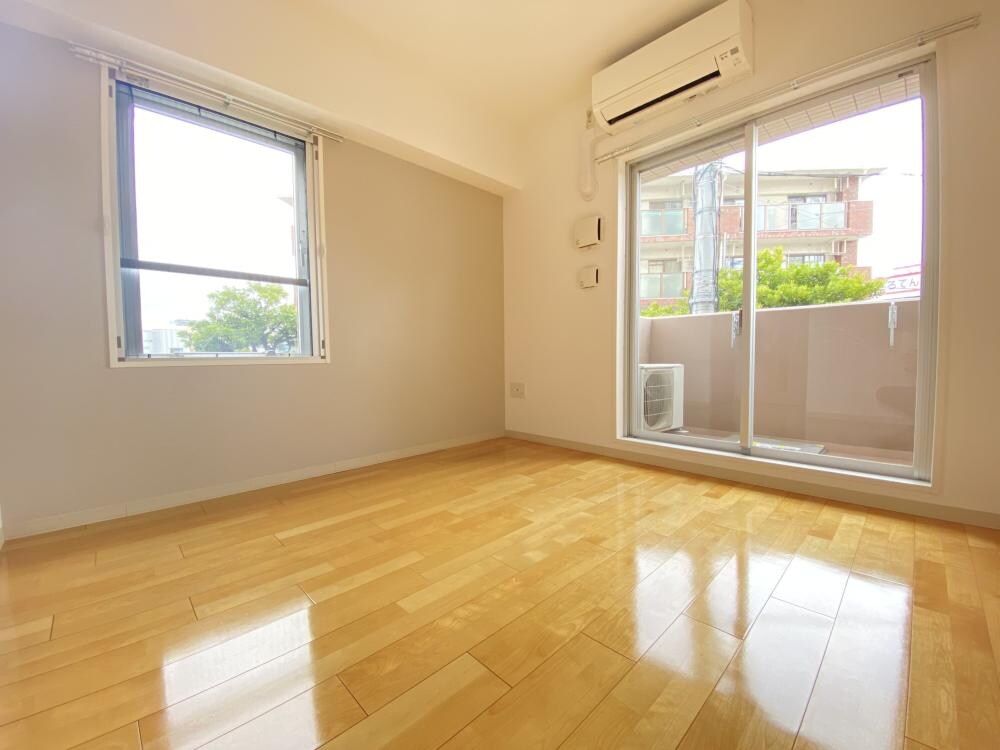 レジュールアッシュアーバンゲートの物件内観写真