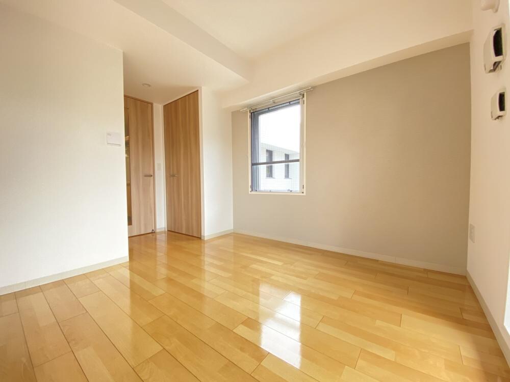 レジュールアッシュアーバンゲートの物件内観写真