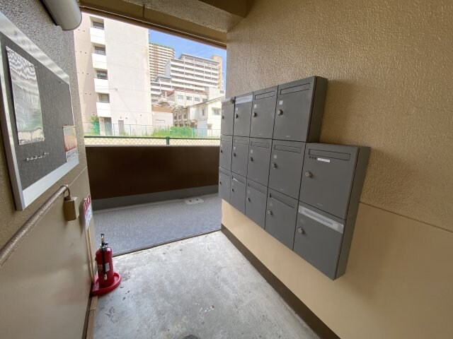 ルプリーズ西宮北口の物件外観写真