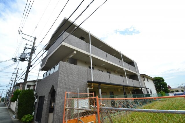 コスモスコートの物件外観写真