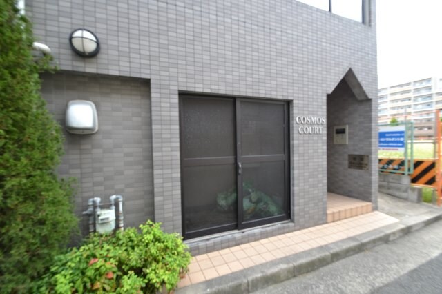 コスモスコートの物件外観写真