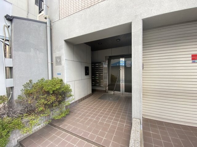 クリスタルプラザの物件外観写真