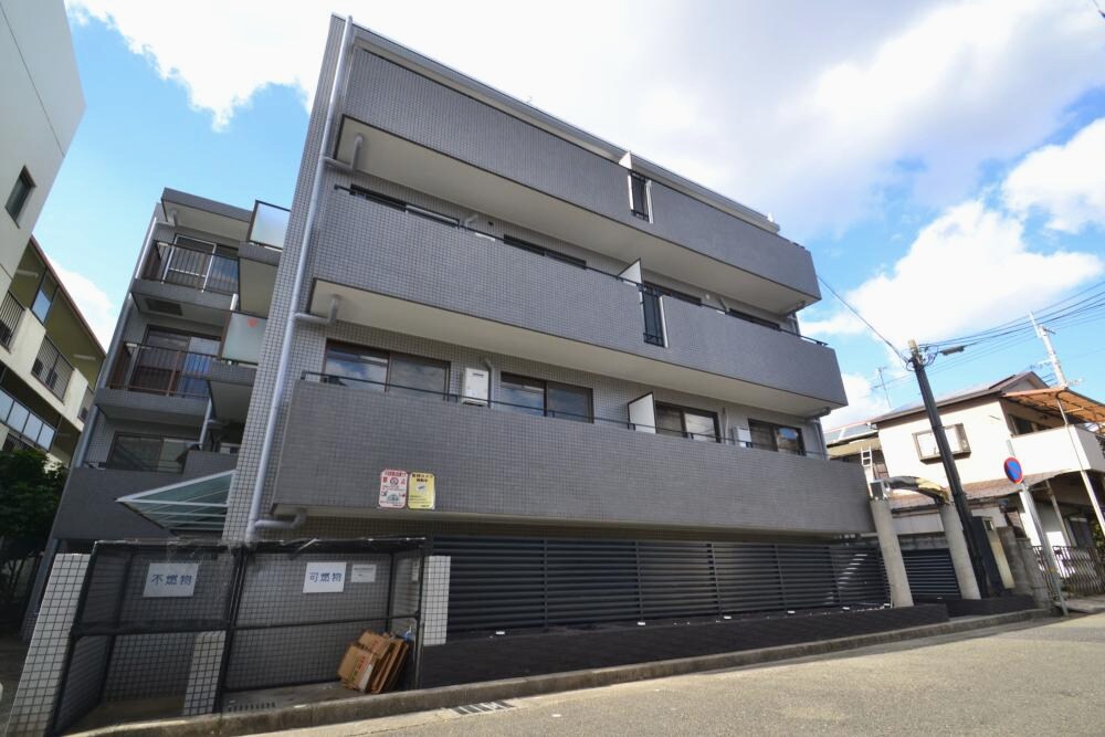 シェリル塚口の物件外観写真