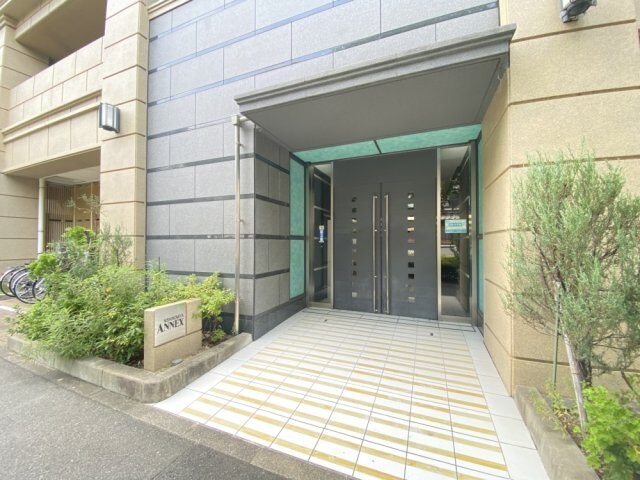 西宮アネックスの物件外観写真