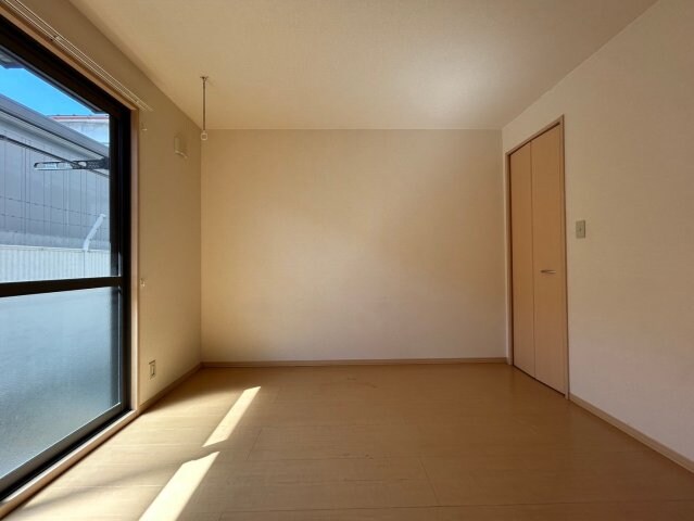 リバーハイツ B棟の物件内観写真