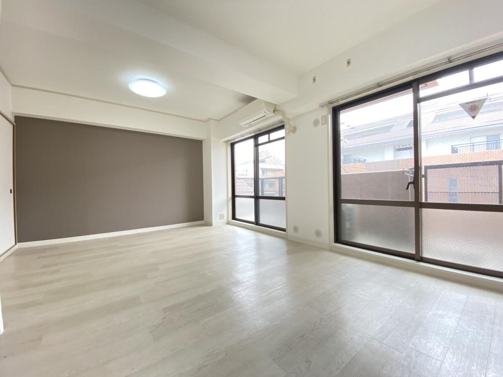 ロイヤル西宮北口の物件内観写真