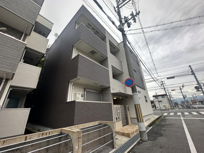 フジパレス立花駅南1番館の物件外観写真