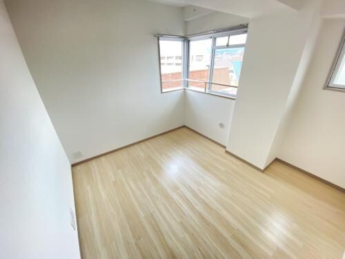 ジオレミヨ甲子園口の物件内観写真