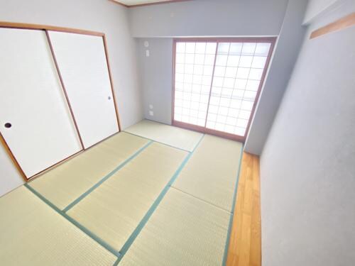 ジオレミヨ甲子園口の物件内観写真