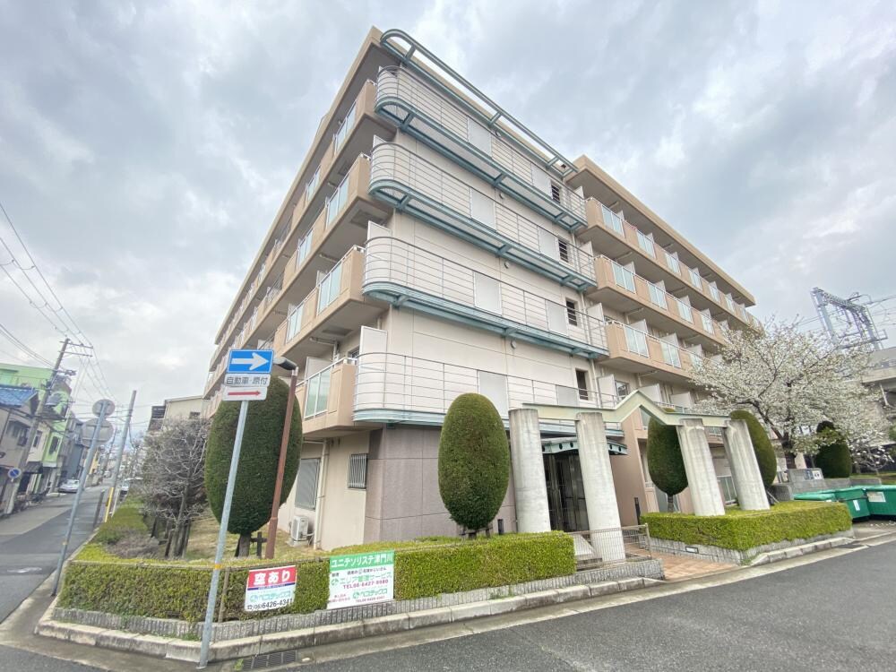 ユニテソリステ津門川の物件外観写真