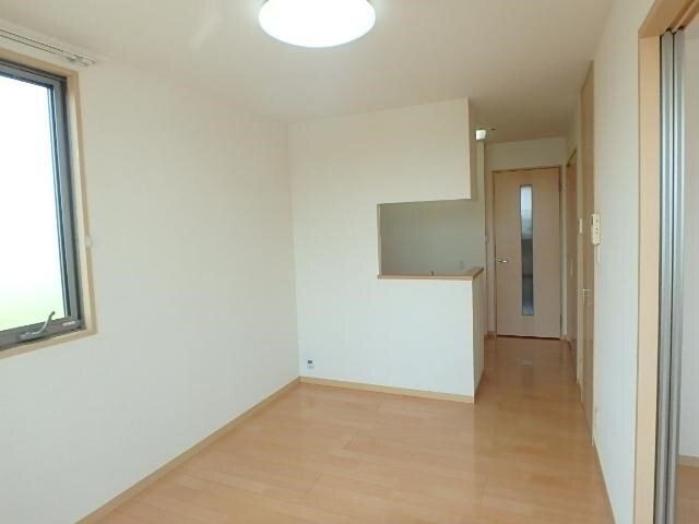 メゾンジュネスの物件内観写真