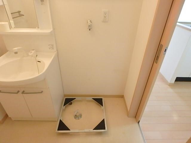 メゾンジュネスの物件内観写真