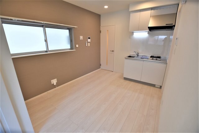 モユル東部市場の物件内観写真