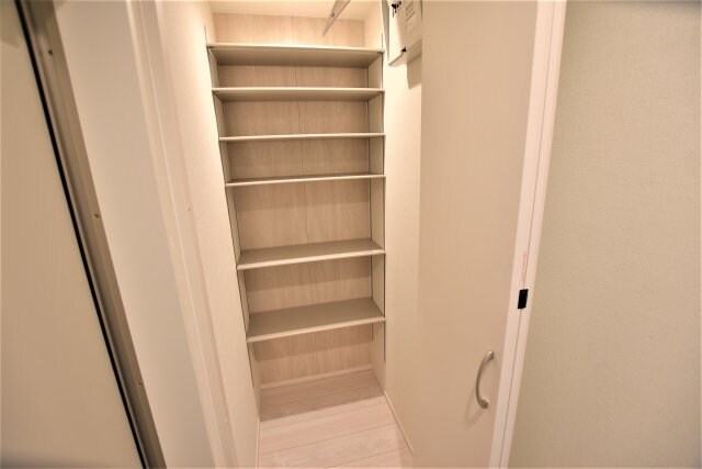 モユル東部市場の物件内観写真