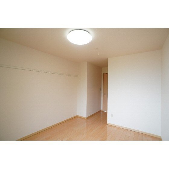 ヴィラ・ポレールＡＢＣの物件内観写真