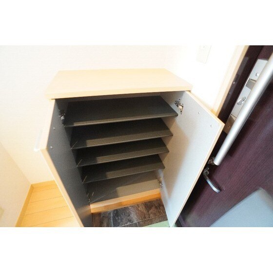 ヴィラ・ポレールＡＢＣの物件内観写真