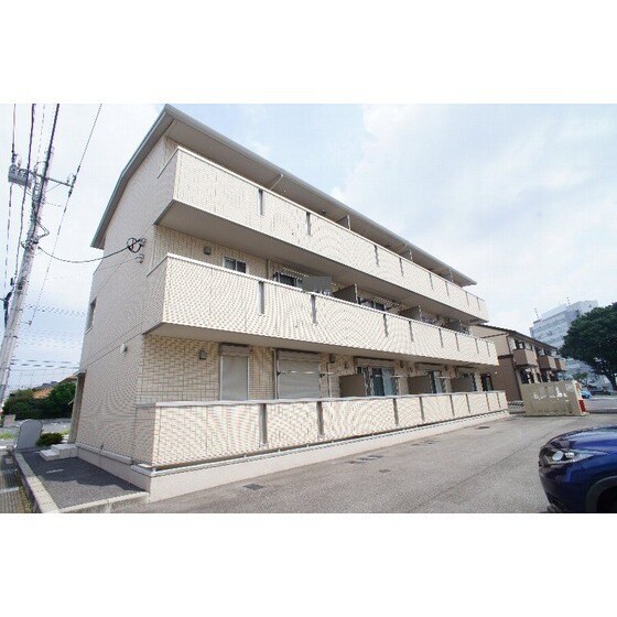 ジュネス稲荷塚の物件外観写真