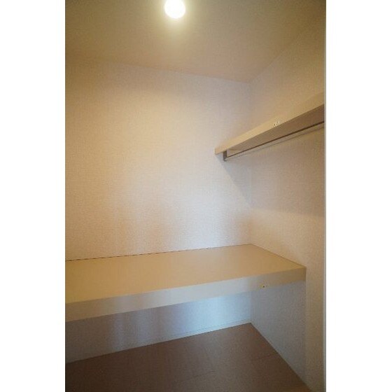 ジュネス稲荷塚の物件内観写真