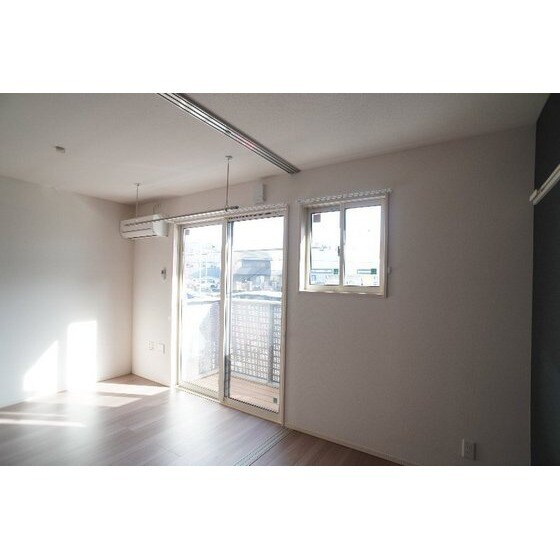 スピネルの物件内観写真