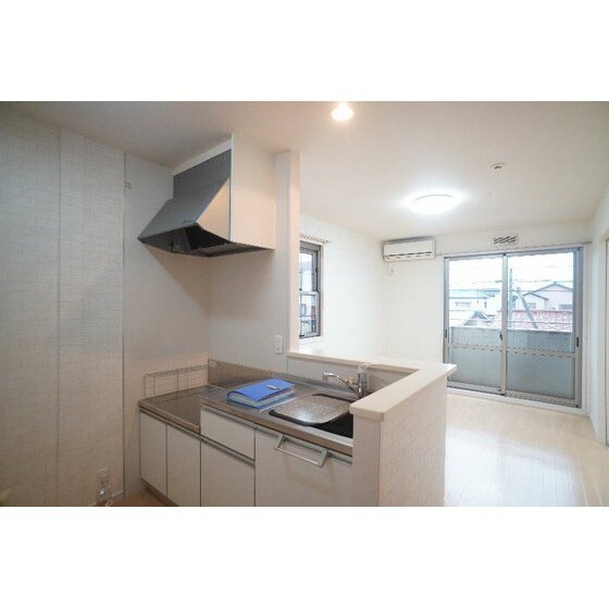 カーサドマーニの物件内観写真