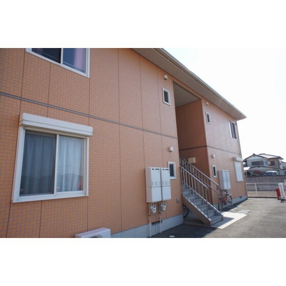 イーストフィールドの物件外観写真