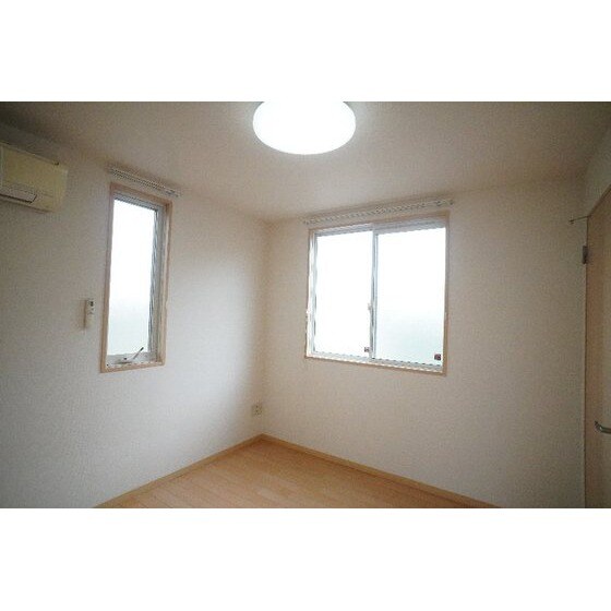 イーストフィールドの物件内観写真