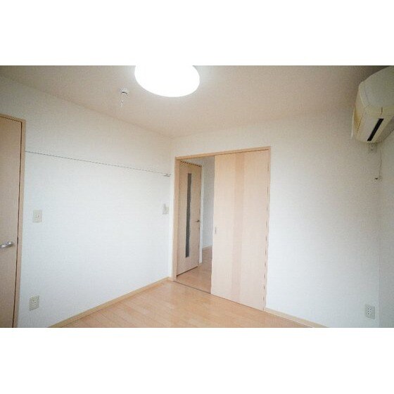 イーストフィールドの物件内観写真