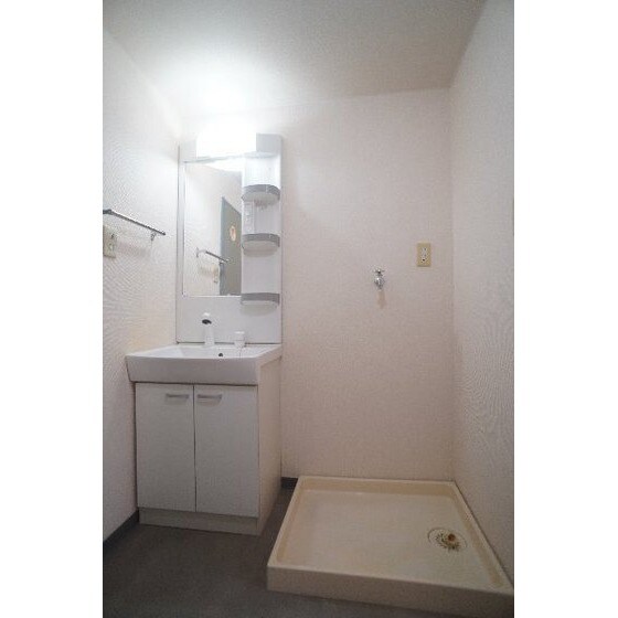 ローズウィング参番館の物件内観写真