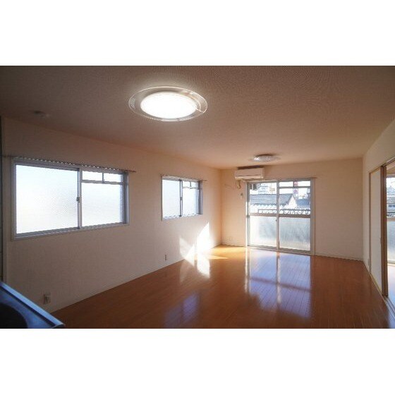 ローズウィング参番館の物件内観写真