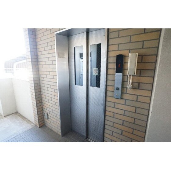 オーネストマンションの物件外観写真