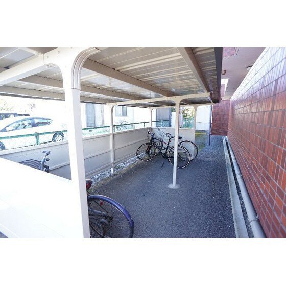 井野マンションの物件外観写真