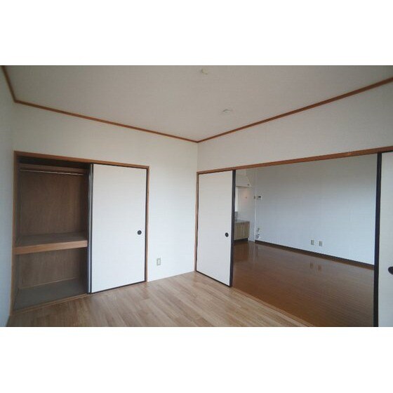 井野マンションの物件内観写真