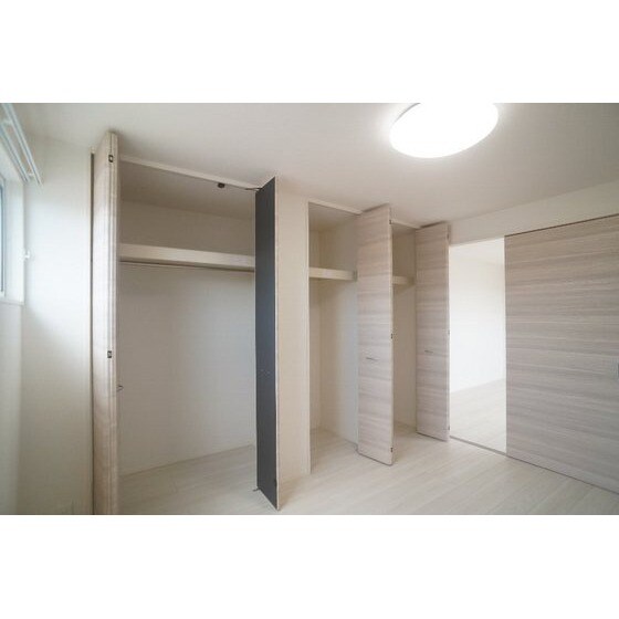 カスタリアⅦの物件内観写真