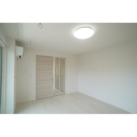 カスタリアⅦの物件内観写真