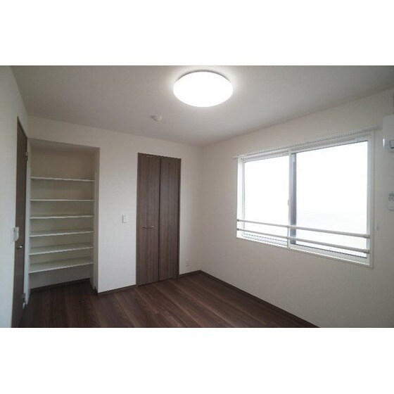 ラ・ルミエール紅雲の物件内観写真