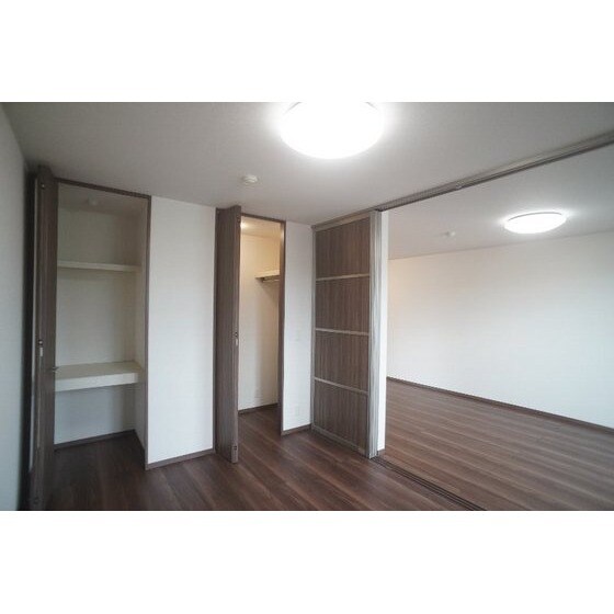 ラ・ルミエール紅雲の物件内観写真