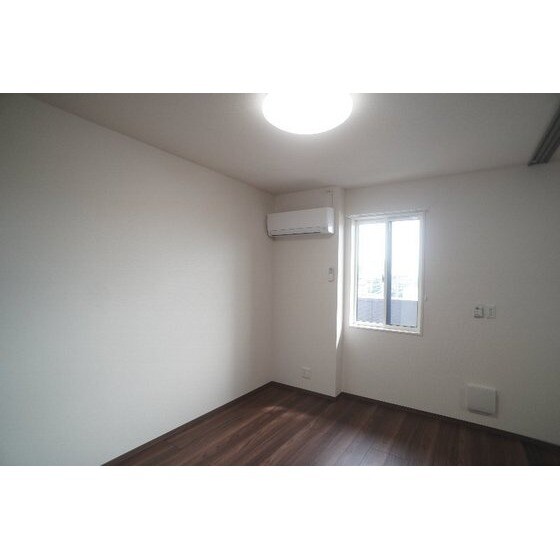 ラ・ルミエール紅雲の物件内観写真