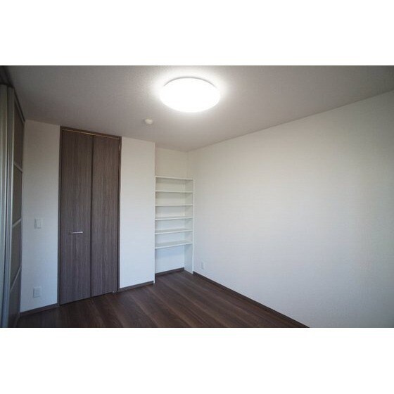 ラ・フルール紅雲の物件内観写真